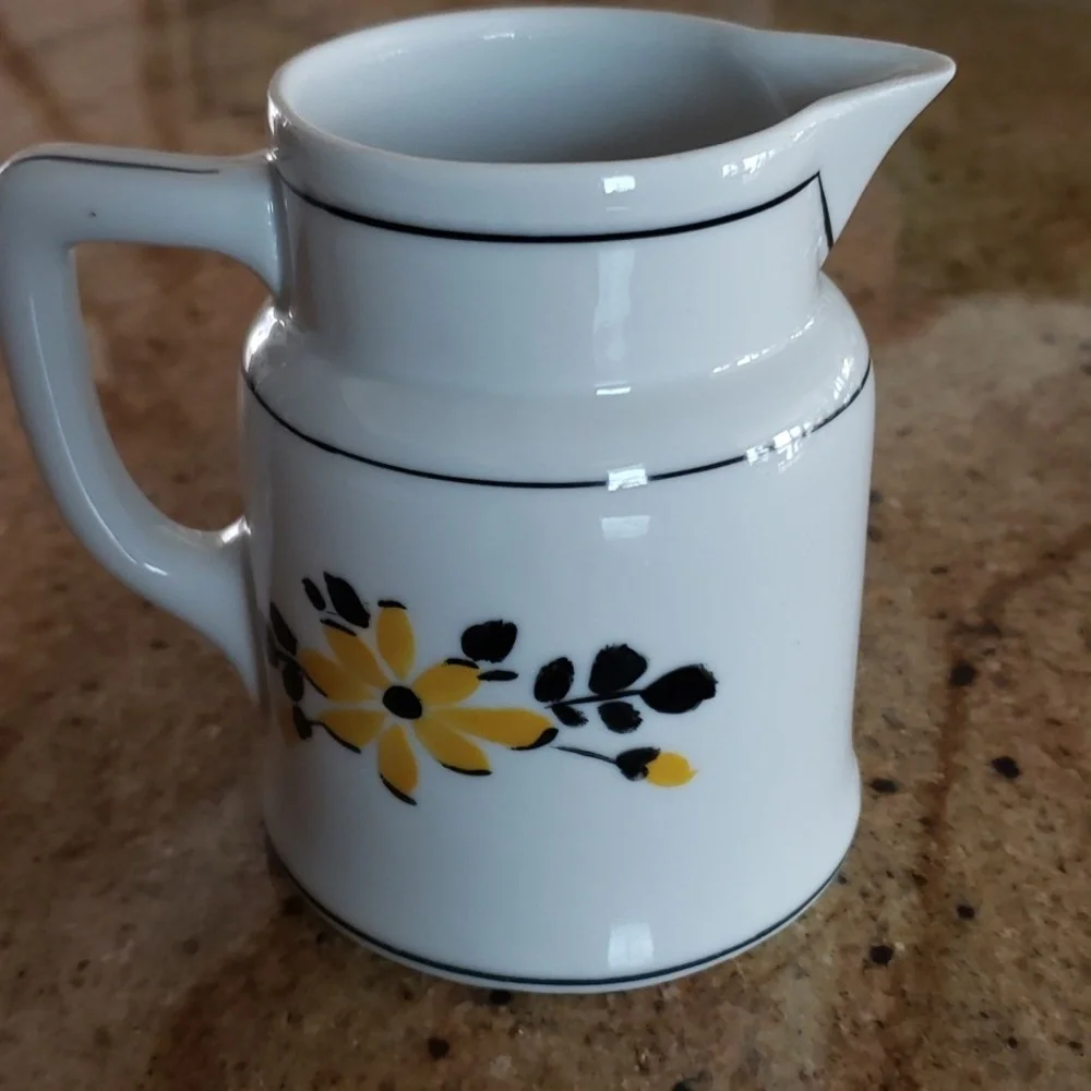 Vintage RK G Czechoslovakia Porcelain Retro Floral Creamer Pitcher 1/4 Liter